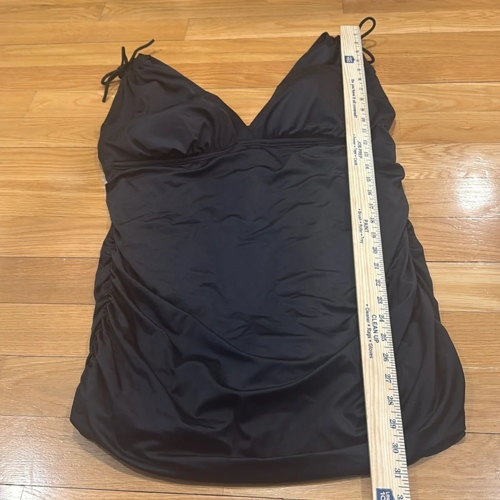 Swimsuits  for all women’s one piece black swimsuit size 20 .